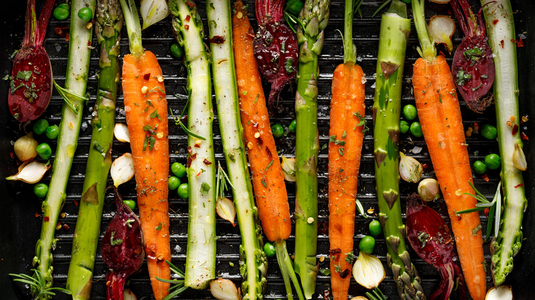 Hearty vegetables on a grill