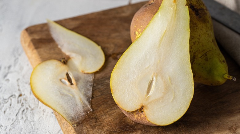 Sliced pear