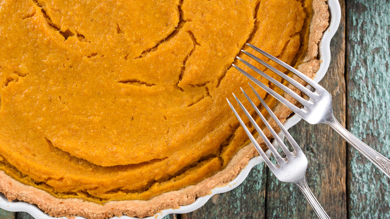 Cracked pumpkin pie