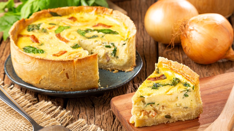 Quiche with spinach and ham 