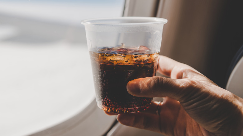 airplane drink with ice