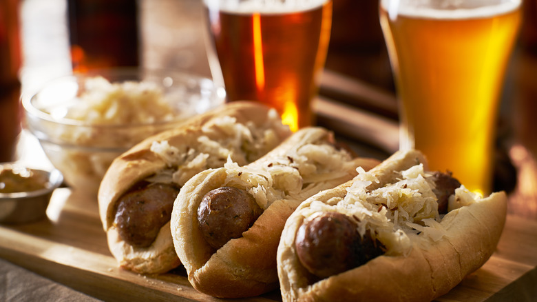 Bratwurst with sauerkraut 