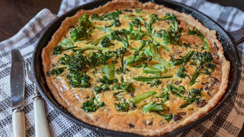 broccoli quiche in cast iron skillet