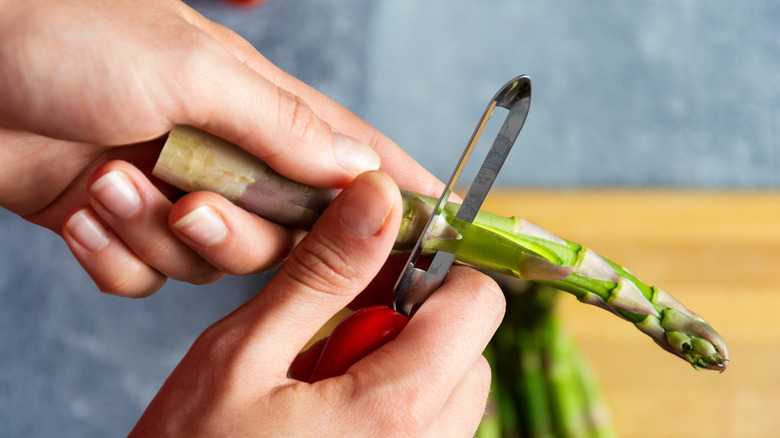 trimming asparagus