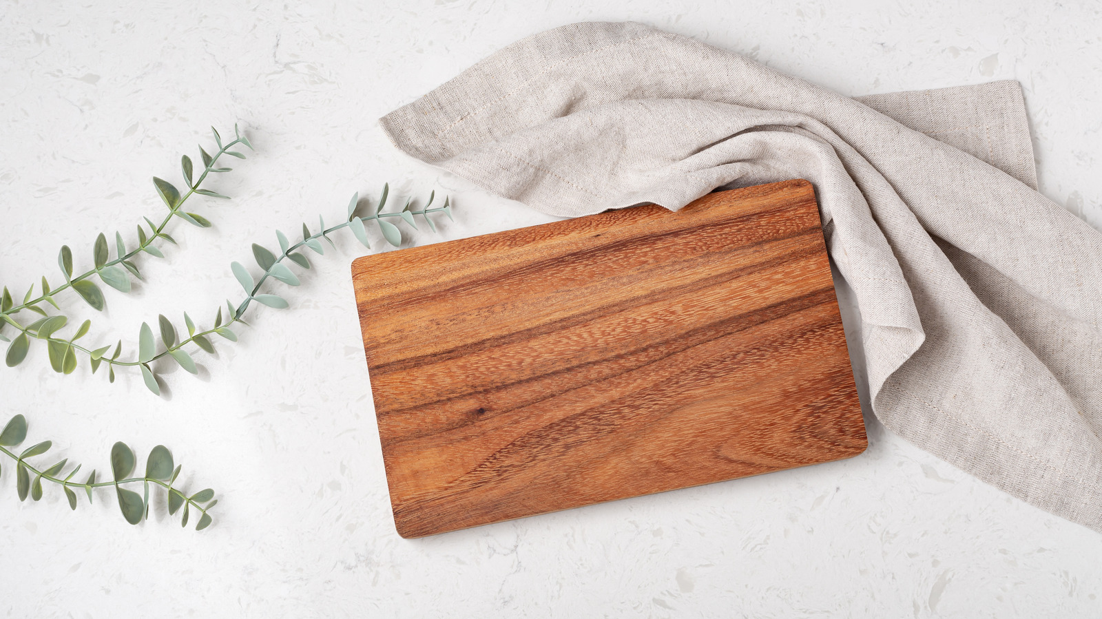 Why You Should Stop Drying Your Wooden Cutting Board Lying Down