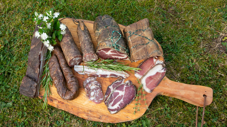 Cuts of coppa