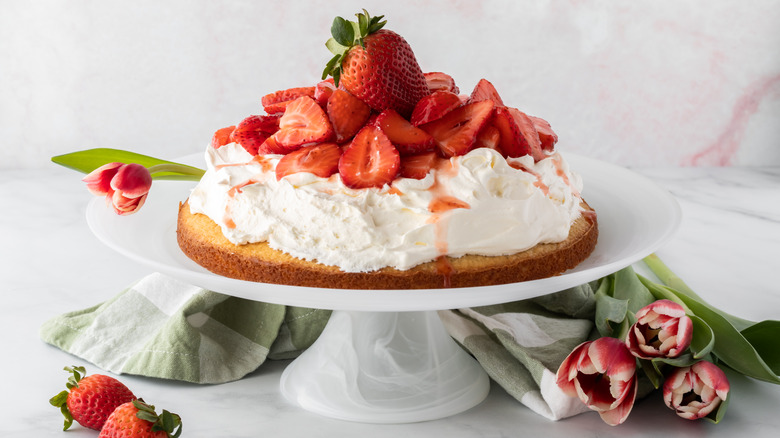 whipped cream strawberry cake