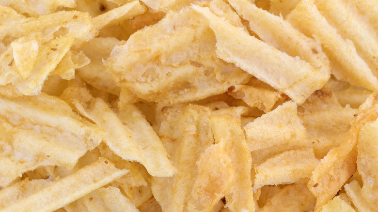 potato chips closeup