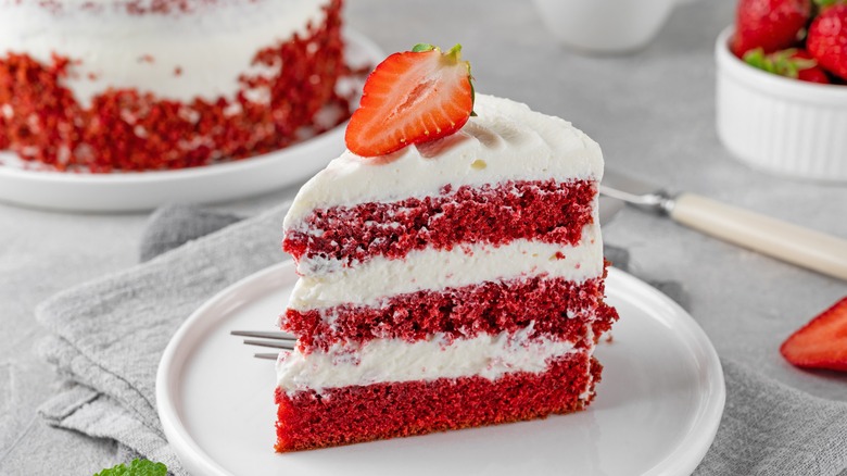 layered strawberry cake