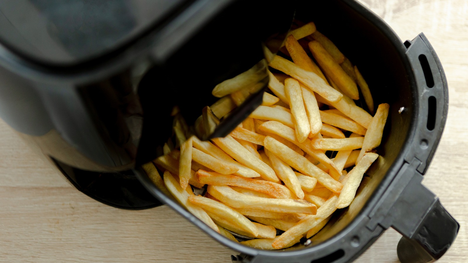 why-your-french-fries-failed-to-get-an-even-crisp-in-the-air-fryer