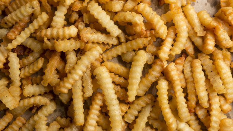 crinkle-cut fries 