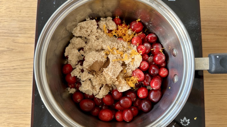 cranberry jam ingredients in pot