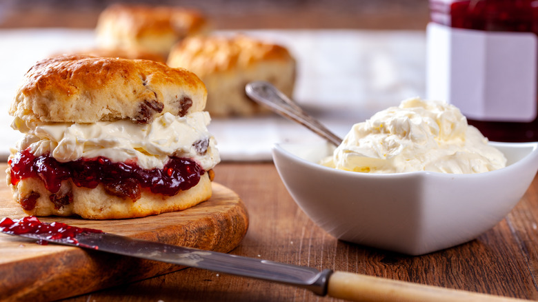 clotted cream with scone