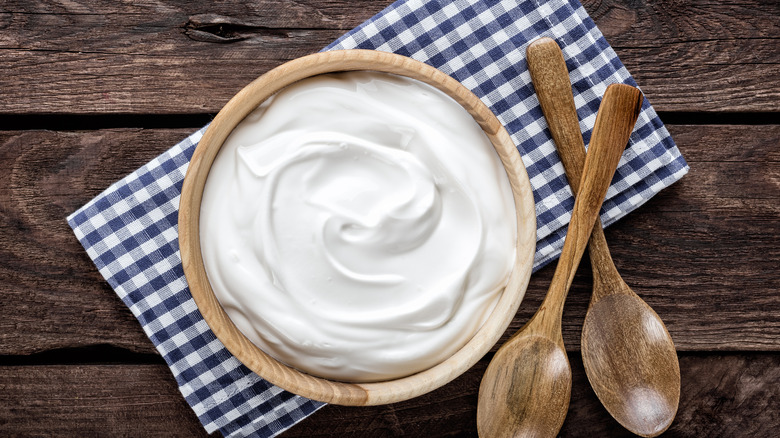 sour cream in bowl