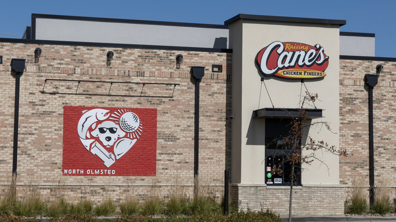 Raising Cane's restaurant location view from outside