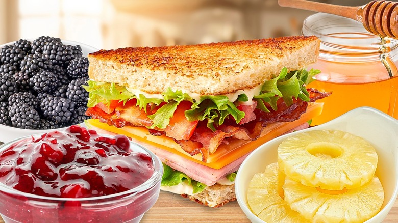 Sandwich with fruit and honey