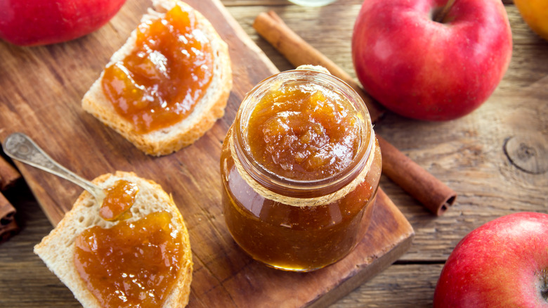 Apple butter