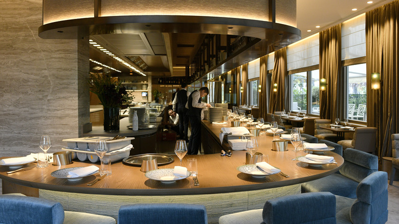 interior of Yannick Alléno restaurant