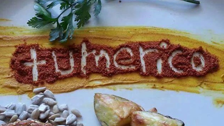 The name "tumerico" spelled in sauces and spices