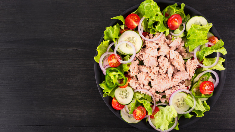 canned tuna on salad