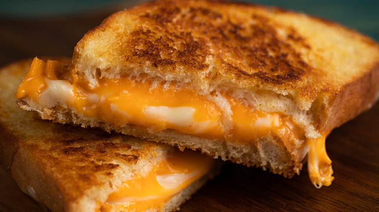 Grilled cheese sandwich