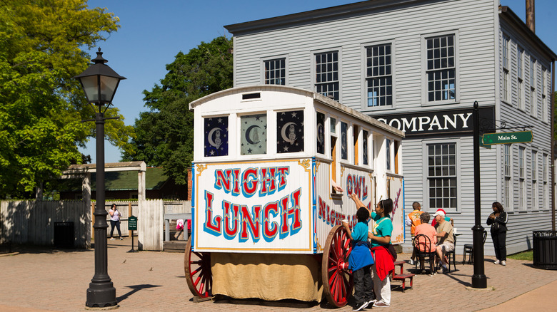 Owl Night Lunch Stand