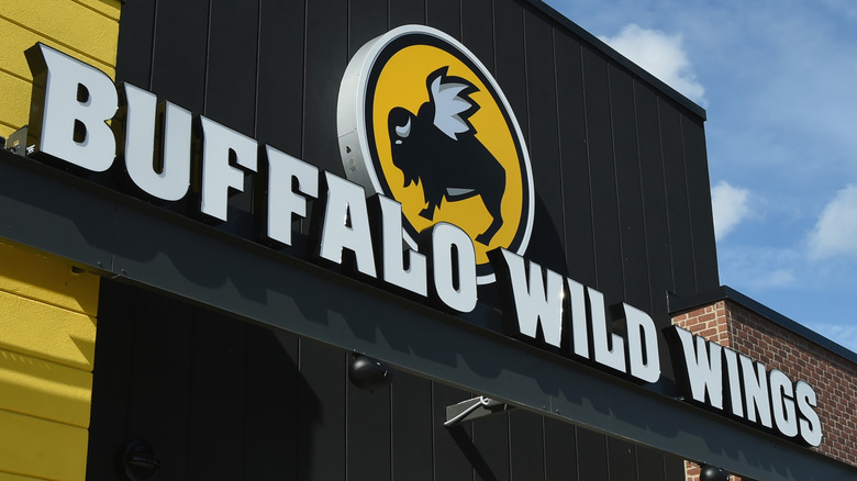 Buffalo Wild Wings sign