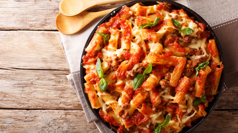 Baked ziti with tomato