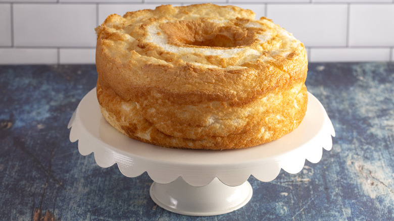 Angel food cake on pedastal 