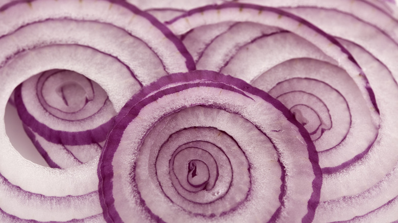 sliced red onions close up