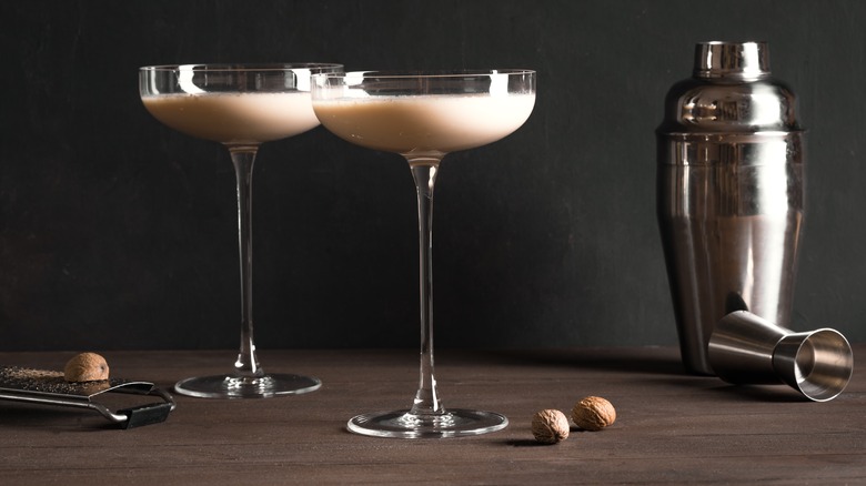 Brandy Alexander cocktail in glasses