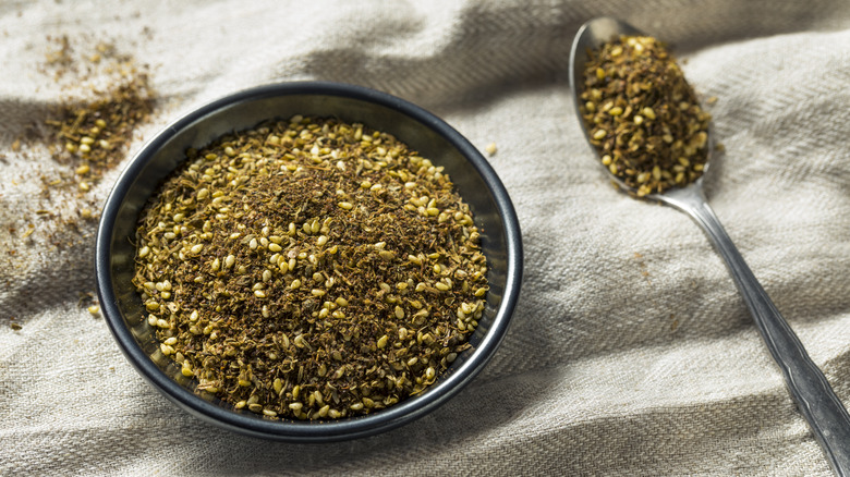 za'atar in serving bowl