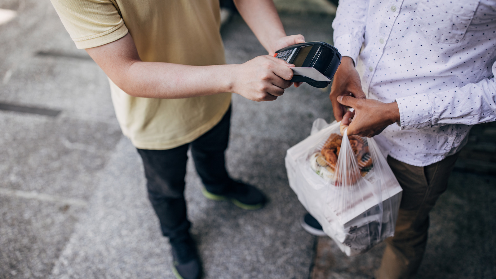 Food Delivery App DoorDash Changes Controversial Tipping Policy - Eater