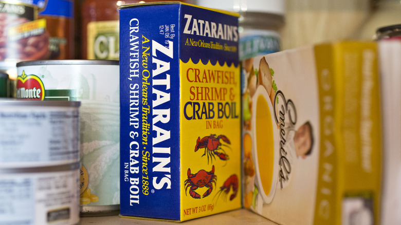 Box of Zatarain's seafood boil