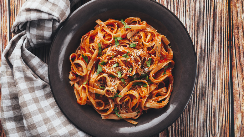 pasta in tomato sauce