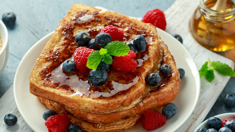 French toast with blueberries