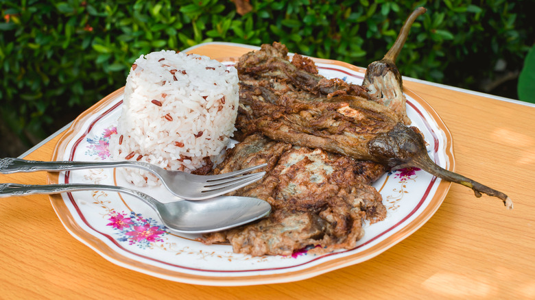 A plate of tortang talong.