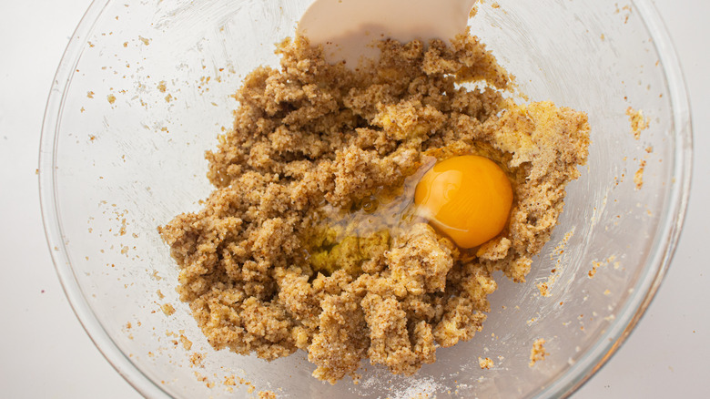 sugar and egg in bowl